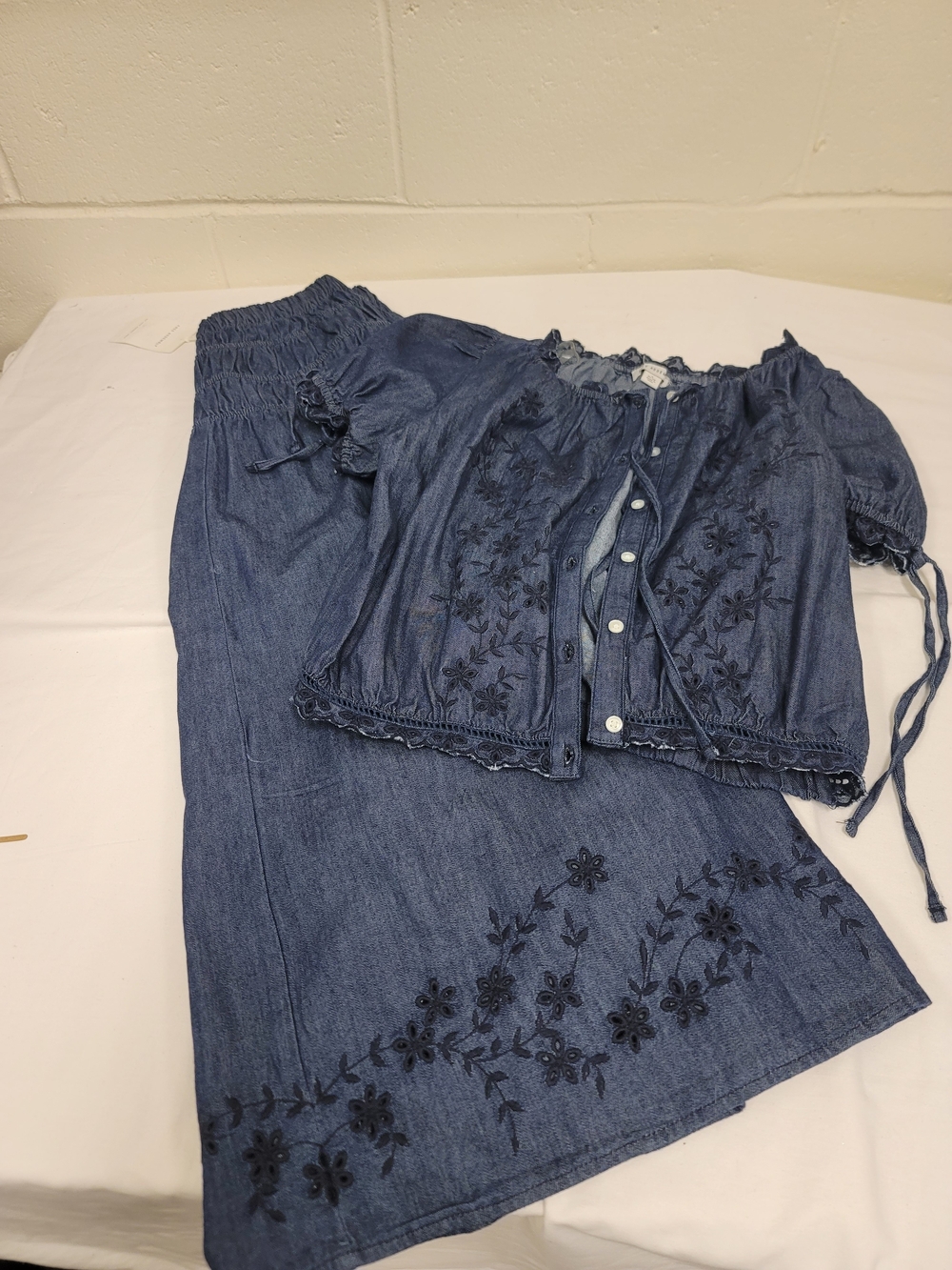 Women's Navy Blue Embroidered Denim Set. - Picture 9 of 9